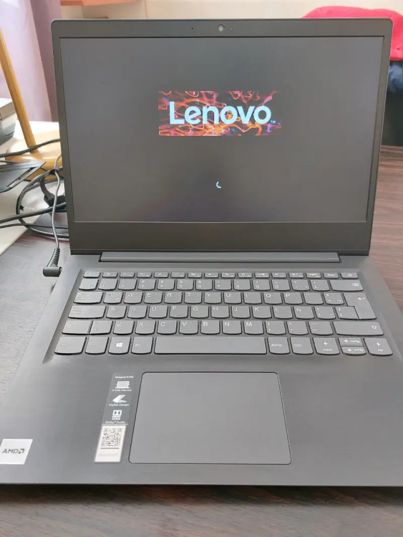 Laptop Lenovo Ideapad S145 AMD Ryzen - 1