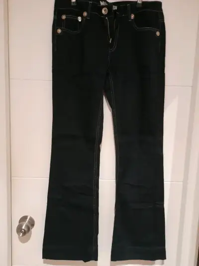 Jeans negros de mujer con bolsillos - miniatura 1