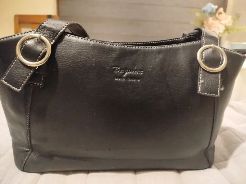 Cartera negra Bagmax elegante