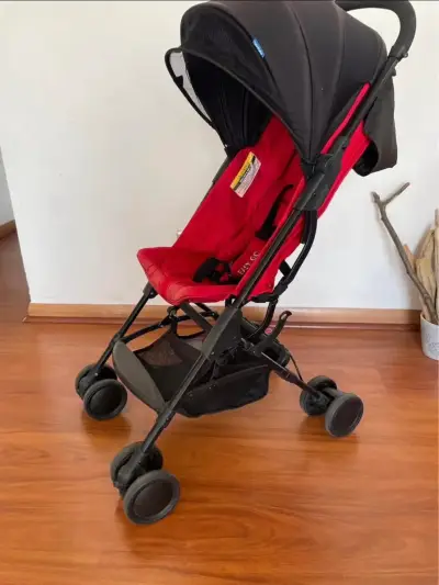 Coche de paseo Infanti rojo plegable - miniatura 2