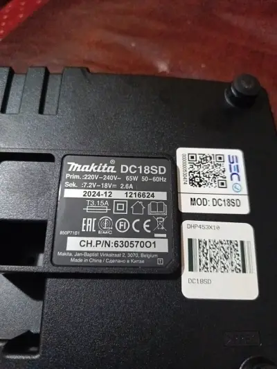 Atornillador Makita 18V con cargador 1 batería - miniatura 4