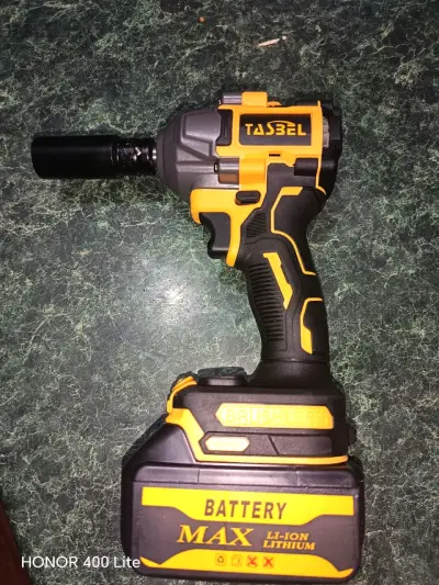 Taladro de impacto con accesorio,2bateria+cargador - miniatura 2