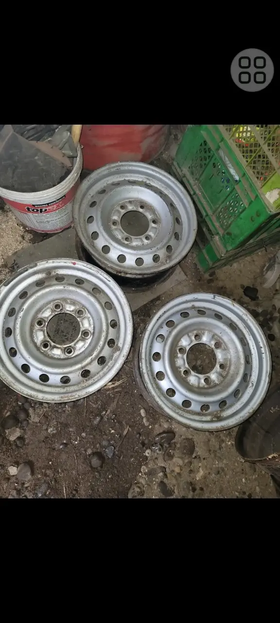 3 Llantas de Chebrollet Dmax aro 15 - 2