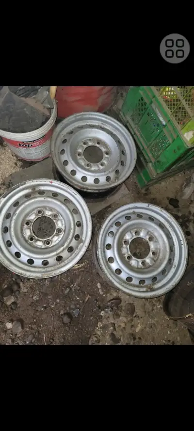3 Llantas de Chebrollet Dmax aro 15 - miniatura 2