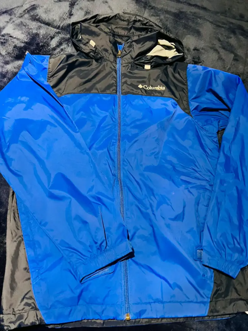 Chaqueta impermeable Columbia azul y negra - 1