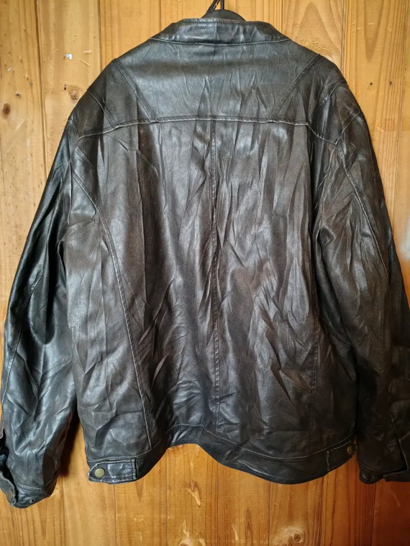 Chaqueta de cuero negra con forro térmico - 2