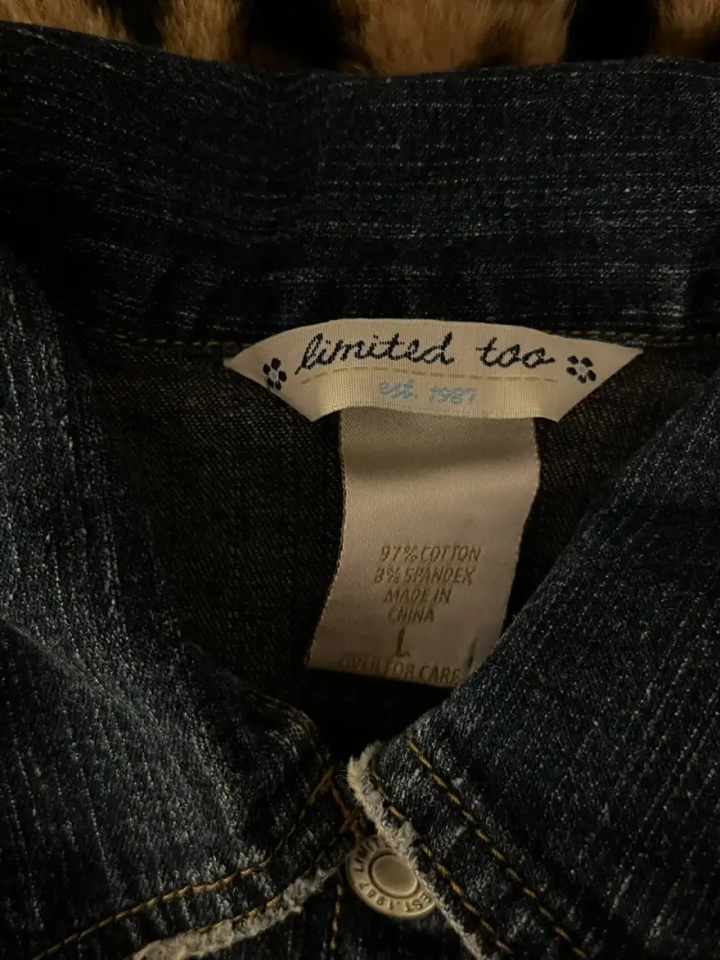 Chaqueta de mezclilla y2k con tachuelas - 4