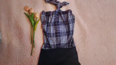 Top de mujer a cuadros elegante - miniatura 1