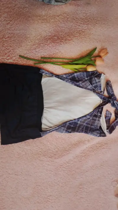 Top de mujer a cuadros elegante - miniatura 2