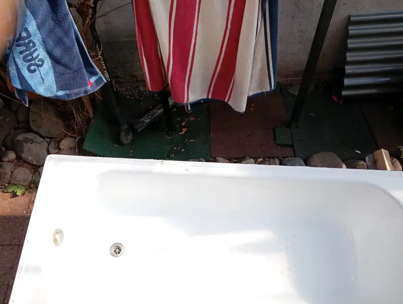 Tina de baño blanca en buen estado - 2