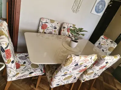 Juego de comedor con sillas estampadas - miniatura 2