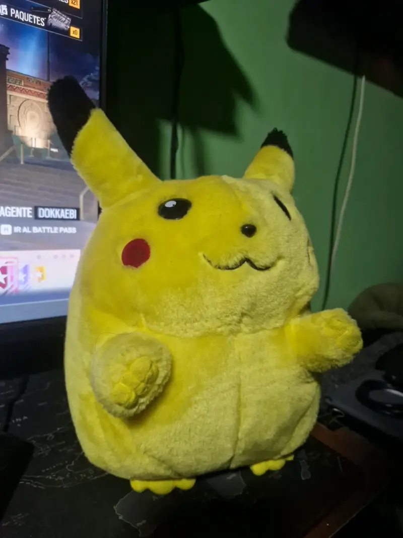 Peluche Pikachu Pokémon amarillo - 1