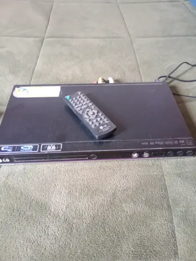Reproductor de DVD LG con USB y HDMI - miniatura 2