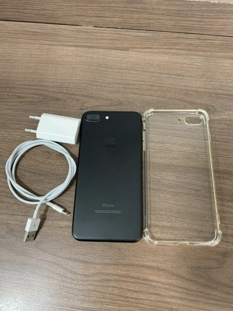 iPhone 7 Plus 32GB con accesorios - 1