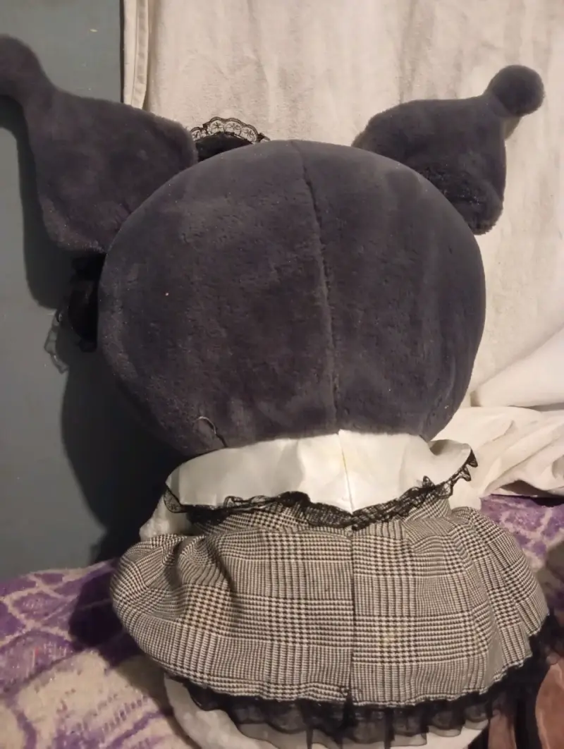 Peluche Kuromi con vestido elegante - 5