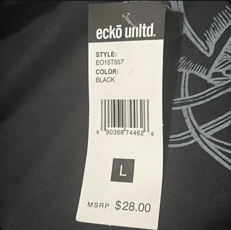 Polera negra con diseño gráfico Ecko Unltd - 4
