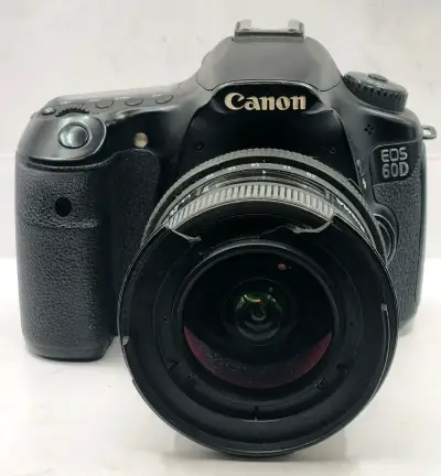 Camara Canon 60 D mas lente Sigma 10 / 20 mm F4 - miniatura 1