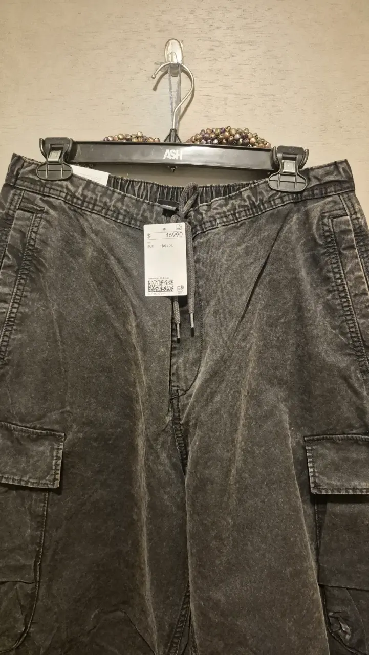 Pantalones cargo  hombre negro con bolsillos H&M - 2