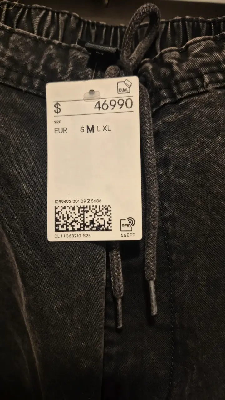 Pantalones cargo  hombre negro con bolsillos H&M - 3