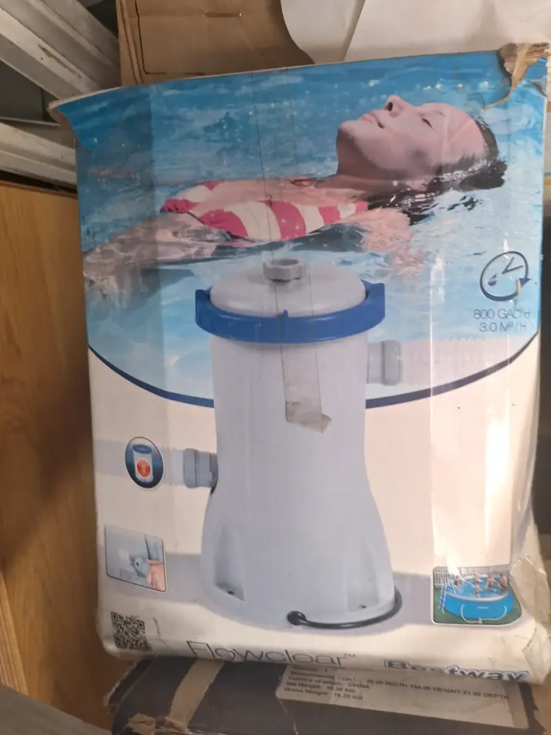 Filtro y piscina Bestway Flowclear 800 gal/h - 1
