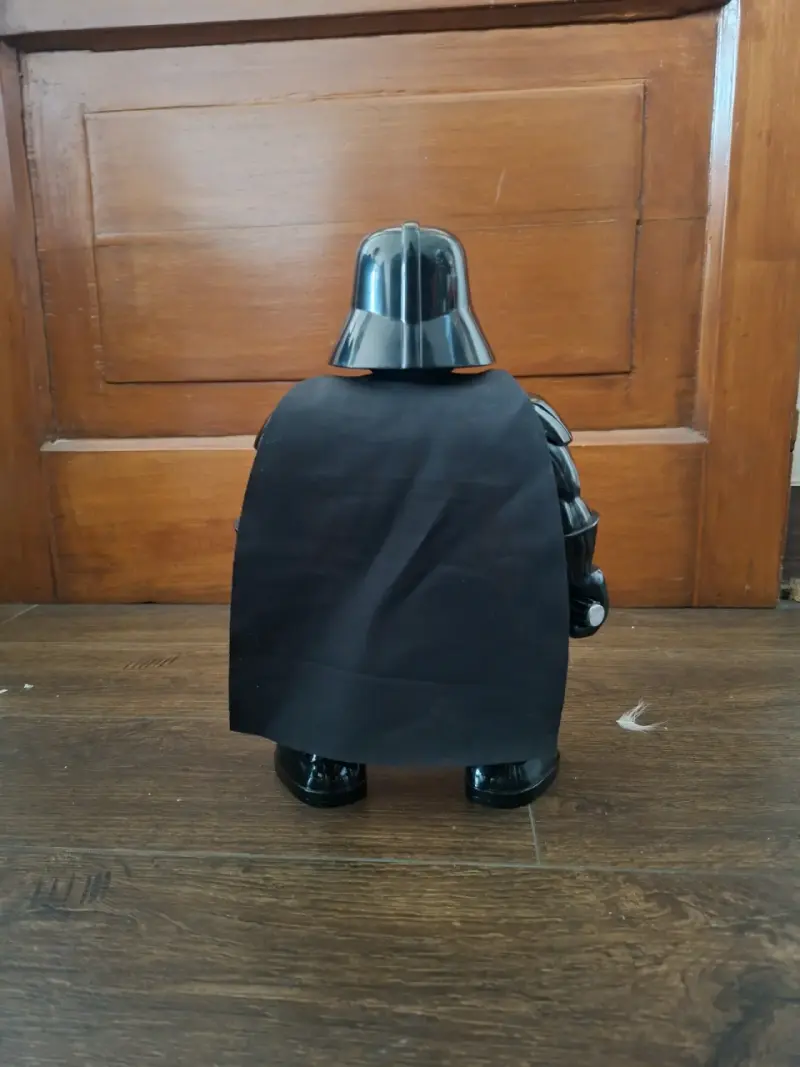 Figura de acción Darth Vader con sable de luz - 5