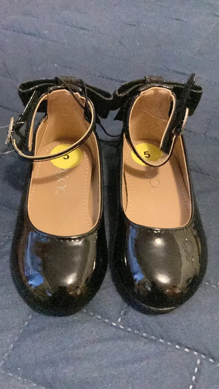Zapatos de bebé negros con lazo brillante - 2