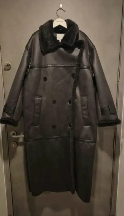 Abrigo largo de cuero con forro de piel H&M - miniatura 1