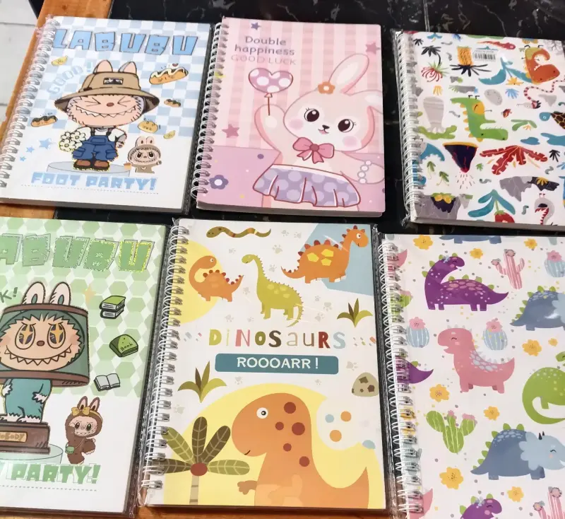 Set de papelería con notas adhesivas y bolígrafos - 2