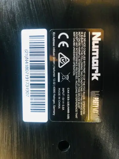 Controlador DJ Numark Mixtrack Pro - miniatura 2