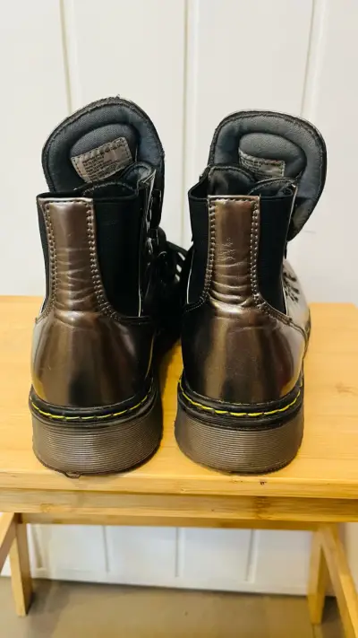 Botas de cuero sintetico metálico con cordones - miniatura 3