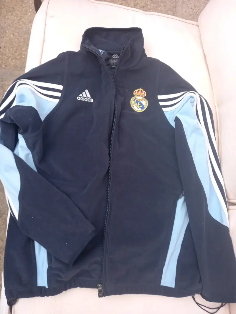 Chaqueta Adidas Real Madrid azul y celeste - 1