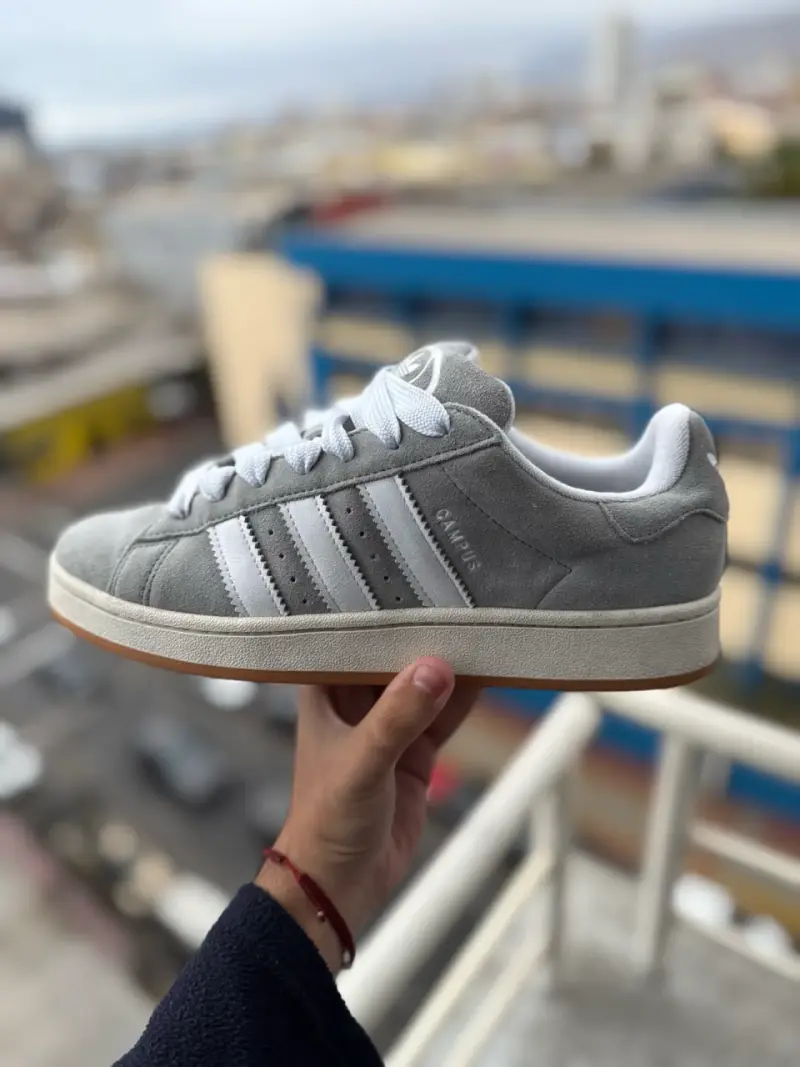 Zapatillas deportivas grises de gamuza - 2