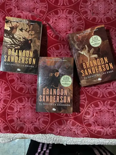 Trilogía Mistborn de Brandon Sanderson - miniatura 1