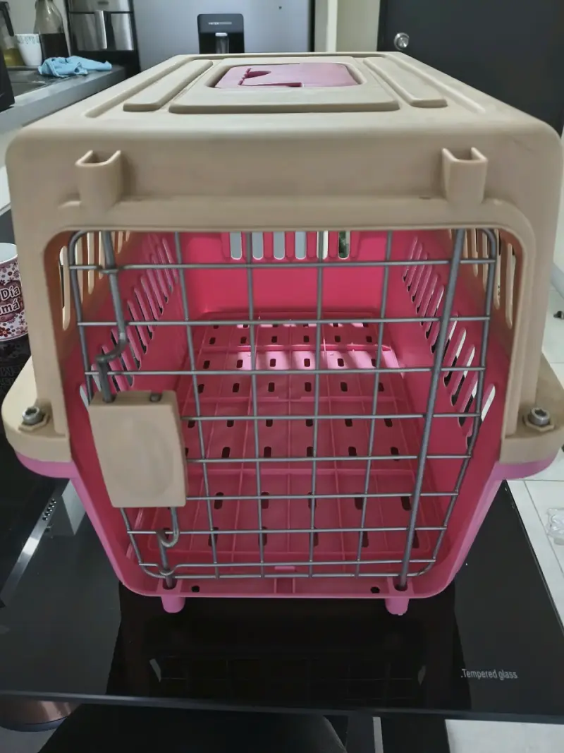 Transportadora de mascotas rosa y beige - 2