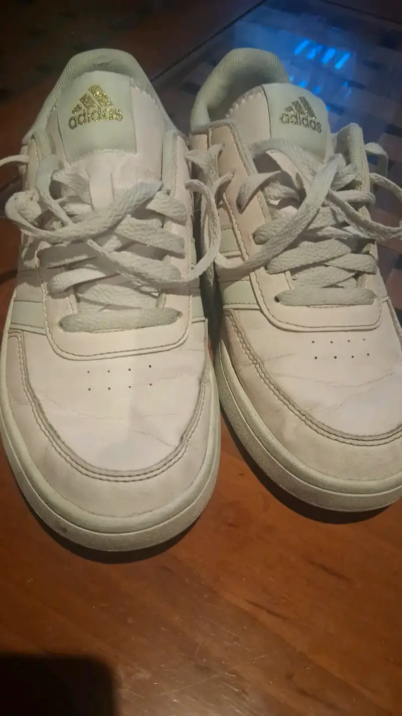 Zapatillas Adidas blancas clásicas - 2