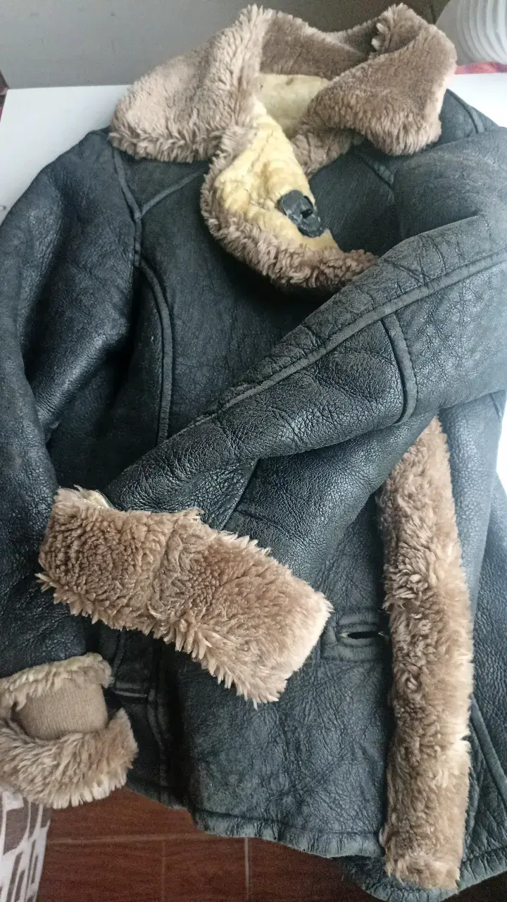 Abrigo de cuero con forro de lana - 3