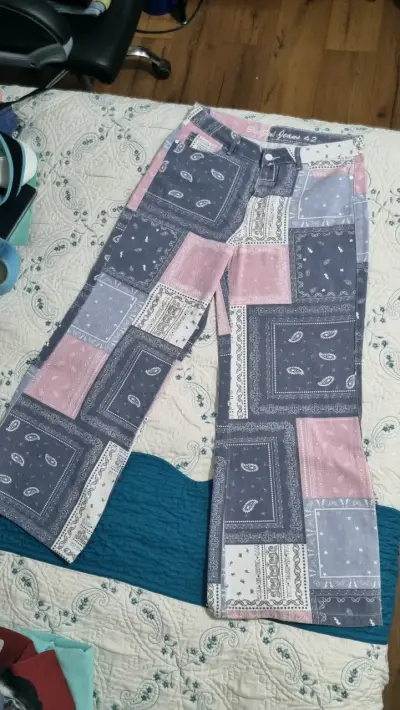 Pantalones estampados estilo patchwork - miniatura 1