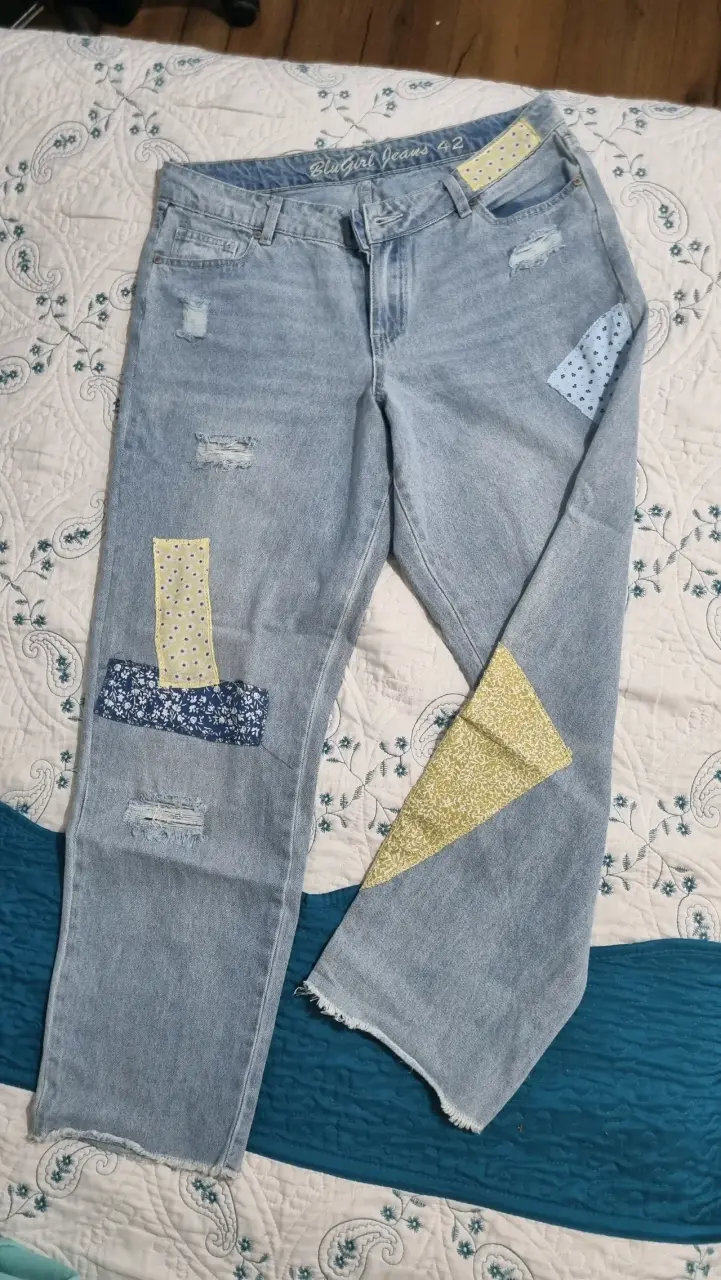 Jeans BlueGirl con parches decorativos - 1