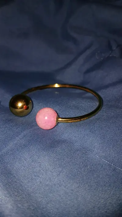 Pulsera Michael Kors dorada con esfera rosa - miniatura 6