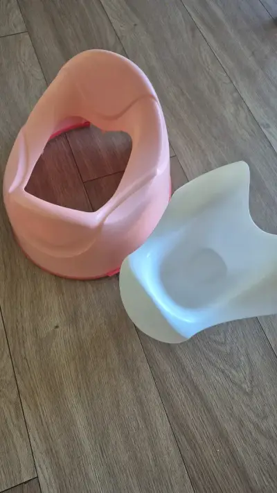 Set de asientos y adaptador para baño infantil - miniatura 3