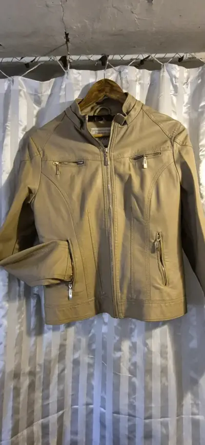 Chaqueta beige con cierre para mujer - miniatura 3
