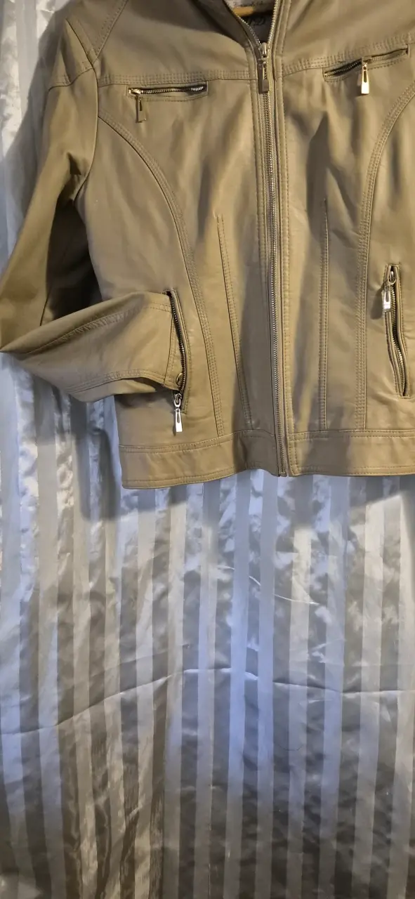 Chaqueta beige con cierre para mujer - 4