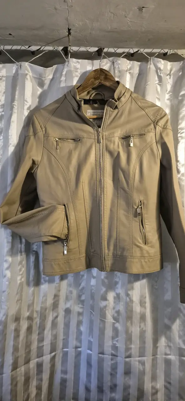 Chaqueta beige con cierre para mujer - 6