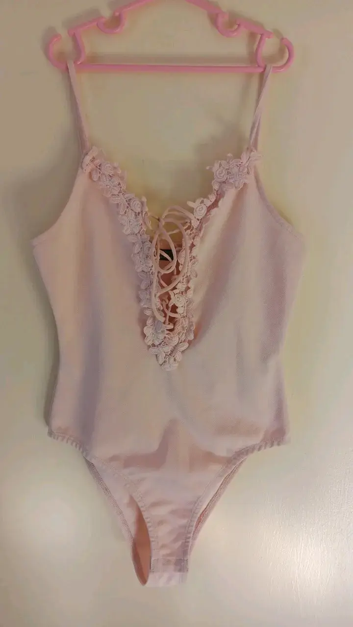 Body rosa con encaje floral talla 36 - 3