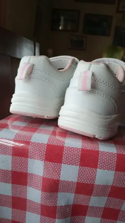 Zapatillas blancas para niños con velcro - miniatura 3