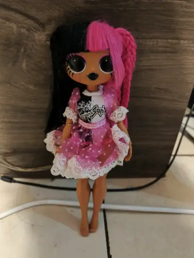 Muñeca LOL Surprise con cabello azul - miniatura 2