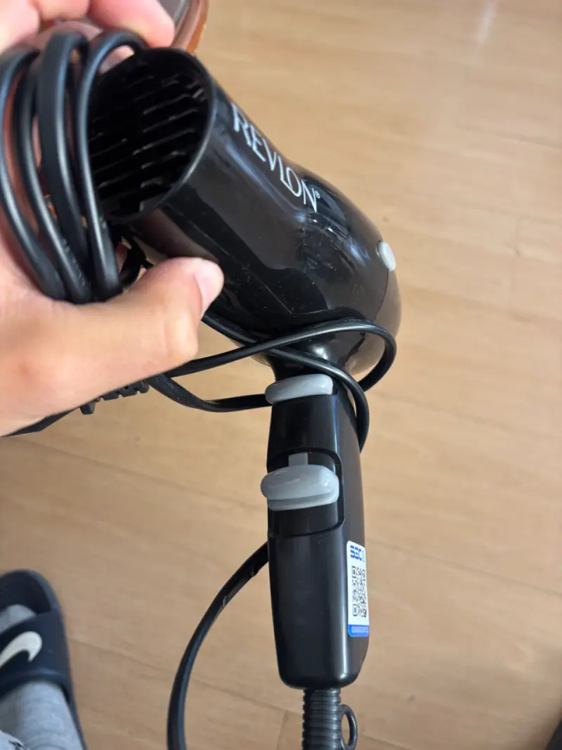 Secador de pelo Revlon negro compacto - 2