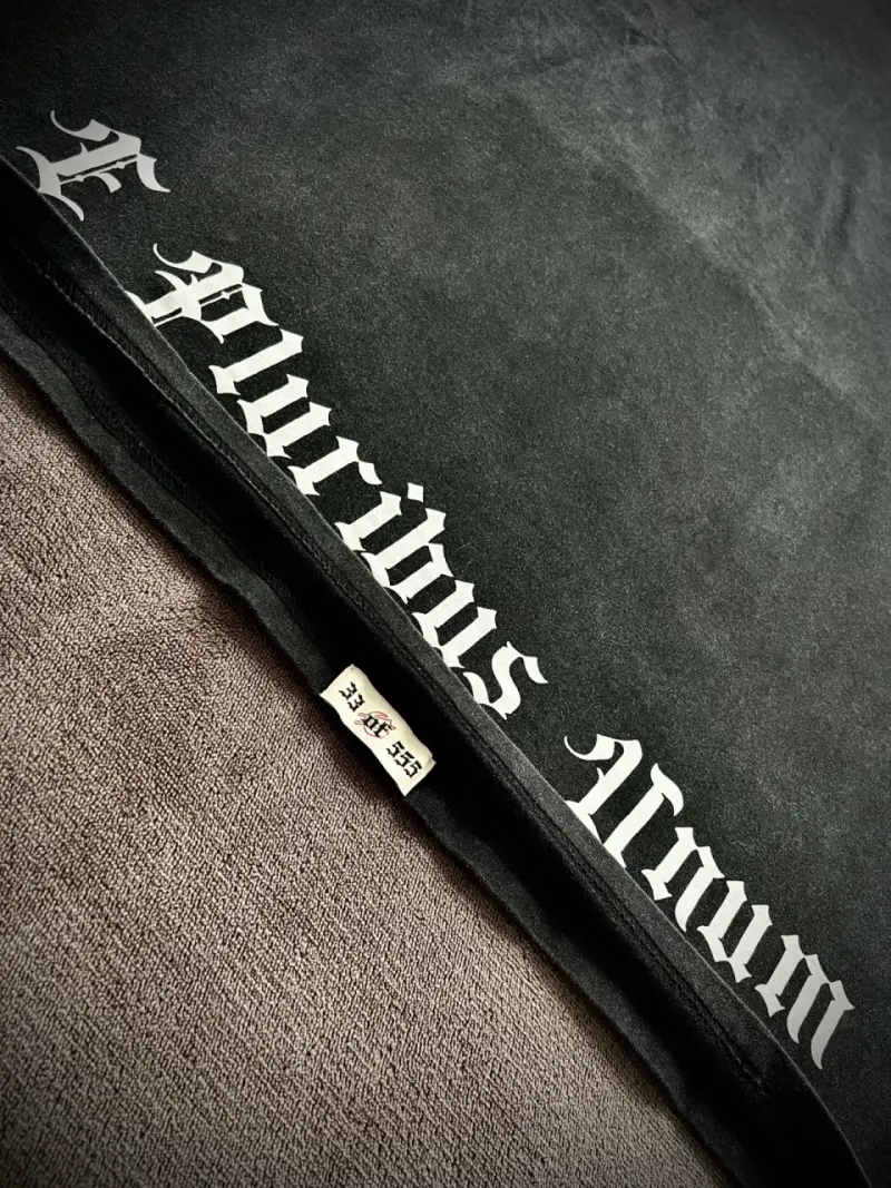 Polera negra Godspeed - 4