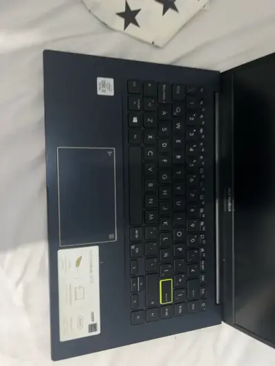 Laptop ASUS VivoBook en buen estado - miniatura 5