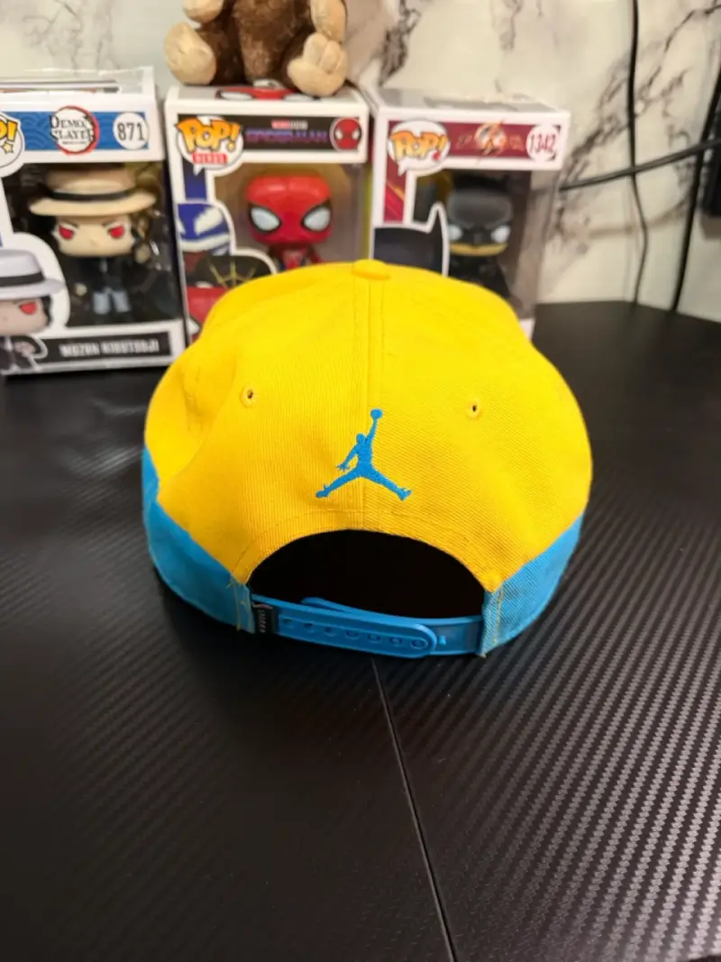 Gorra Jordan Pro amarilla y azul unisex - 3
